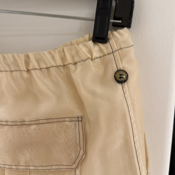 Ganni Organza cargo shorts in bone. Size small - Picture 8 of 9